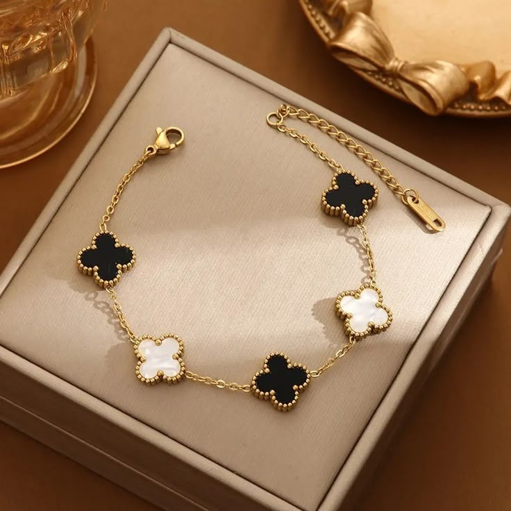 Black & White Clover Charm Bracelet